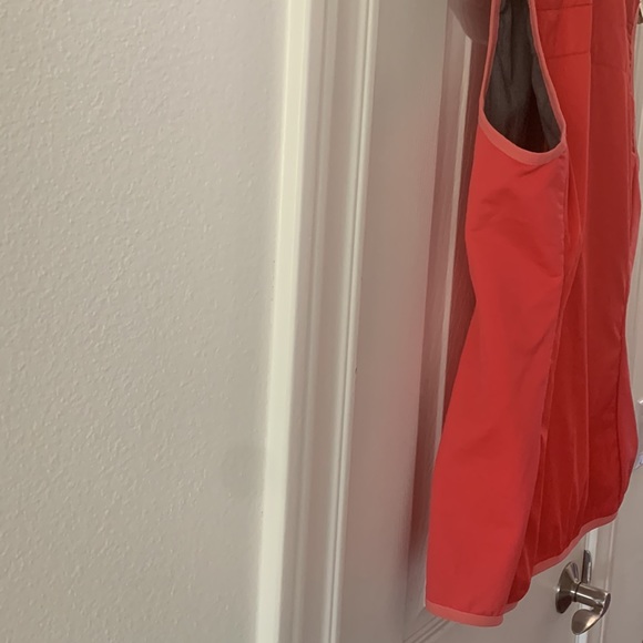 Icebreaker outdoors 100% merino wool women vest, Medium - Picture 10 of 13